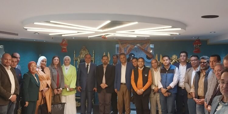 عبدالمحسن سلامة في لقائه بشعبة صحفيي الاتصالات: الزيادة في البدل ستكون “الأضخم”