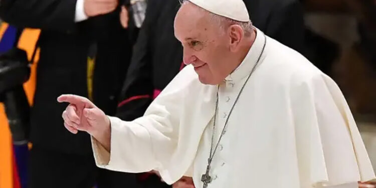 المنظمة العربية تعزي الكاثوليك العرب وحول العالم في وفاة البابا فرانسيس