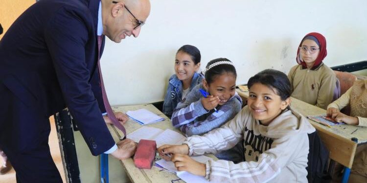 وزير التربية والتعليم يواصل جولاته التفقدية المفاجئة بزيارة مدارس محافظة المنوفية