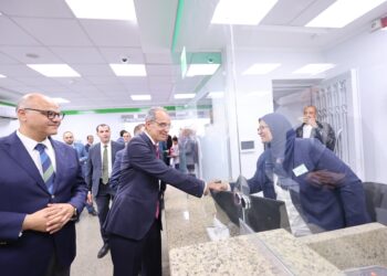 وزير الاتصالات وتكنولوجيا المعلومات يفتتح مكتبى بريد بعد تطويرهما وتزويدهما بأحدث الحلول التكنولوجية