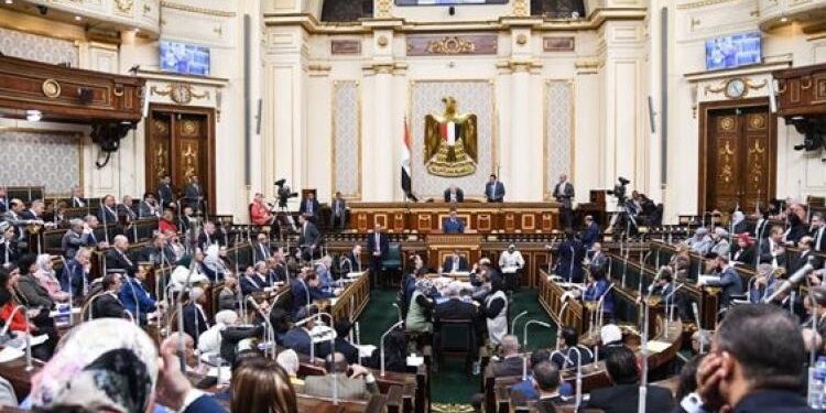 مجلس النواب يوافق نهائيا على 5 مشروعات قوانين للترخيص بالبحث عن البترول والغاز