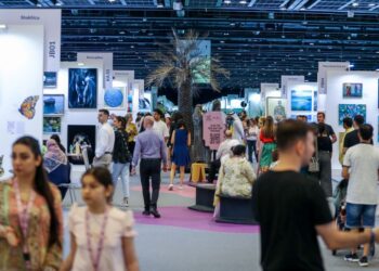 فنون العالم دبي يعود في أبريل 2025 لعرض أعمال فنانين جدد ومبدعين