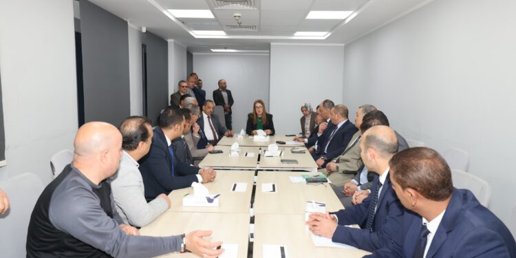 بالصور “رئيس البريد” تتفقد.. مكاتب بريد “القليوبية” لمتابعة حركة انتظام صرف العمل