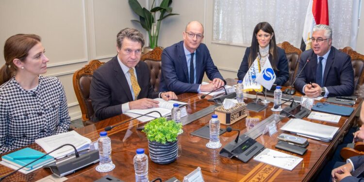 اقتصادية قناة السويس تعلن الإطلاق الرسمي لبعض خدمات الشباك الواحد الرقمية لمستثمريها