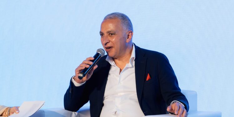 أحمد السويدي: مصر قادرة على تكرار تجربة الصين بوجود خارطة طريق واضحة