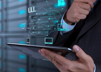 “الرواد الرقميون” مبادرة لتأهيل جيل جديد من المتخصصين في التكنولوجيا