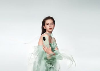 سلسلة HUAWEI nova 13 باللون الأخضر الأنيق و العصري الجديد المفضل لدى الشباب