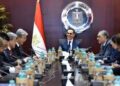 وزير الاستثمار يلتقي رئيس مجلس إدارة شركة يازاكي اليابانية لأوروبا والشرق الأوسط وأفريقيا لاستعراض مشروع الشركة في السوق