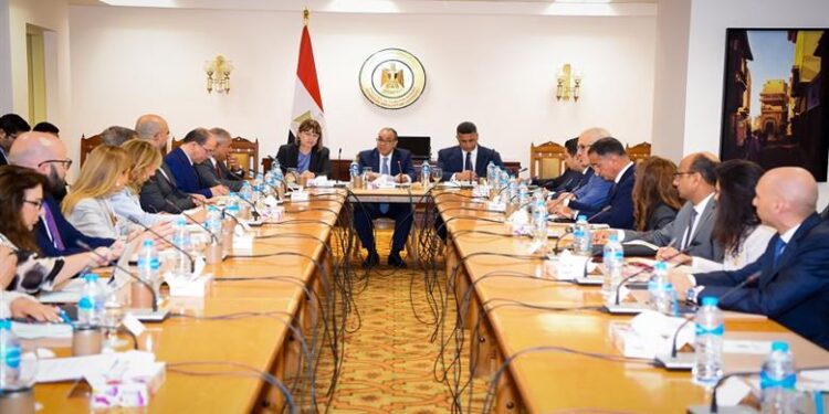 وزير الخارجية والهجرة يلتقي بمُديري مكاتب الأمم المُتحدة الإقليمية في القاهرة