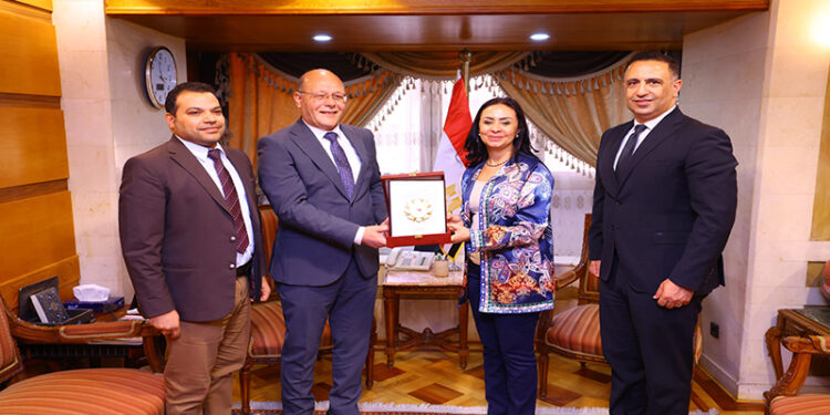 وزيرة التضامن الاجتماعي تلتقي رئيس جامعة سوهاج