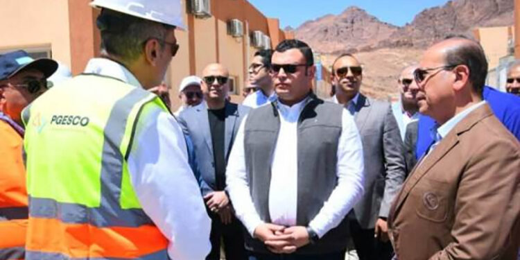 وزير الإسكان يتابع مشروع تطوير موقع التجلي الأعظم فوق أرض السلام بمدينة سانت كاترين