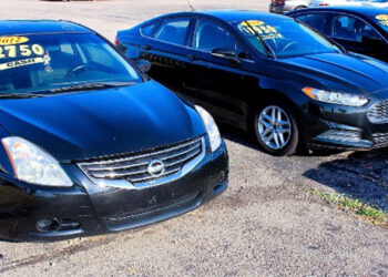 توكيل سيارات أمريكي يغلق أبوابه بعد عملية سرقة