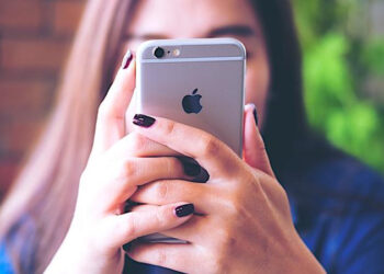 خوف أمريكي من تحول آيفون إلى أداة تجسس صينية خفية