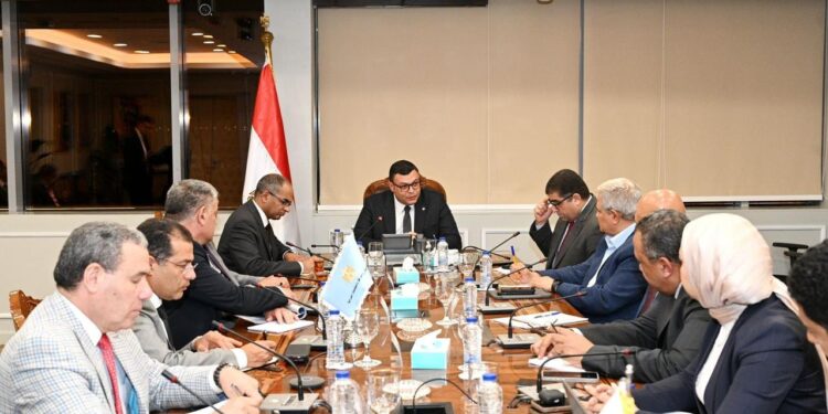وزير الإسكان يترأس مجلس إدارة الهيئة العامة للتنمية السياحية