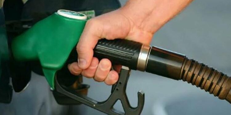 البترول: 5 عينات من البنزين غير مطابقة للمواصفات من 807 عينات