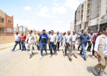 وزير الإسكان يتفقد الأعمال الجارى تنفيذها بـ”محور التسعين الشمالى” بالقاهرة الجديدة