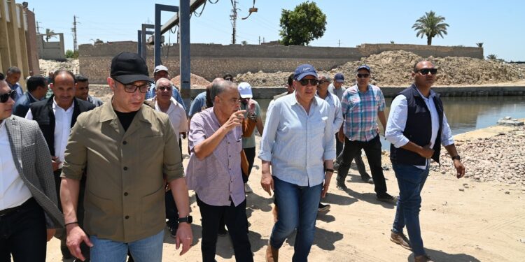 وزير الري يتفقد حالة الري ومحطات الرفع والمنشآت المائية بمحافظة الفيوم