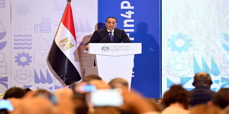 رئيس الوزراء: القطاع الخاص أثبت خلال السنوات الأخيرة قدرته على توليد أكثر من 80% من فرص العمل