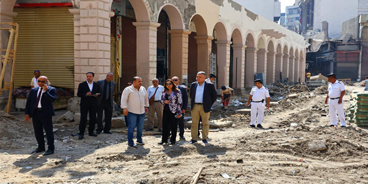 وزيرة التنمية تتفقد أعمال تنفيذ المرحلة الأولى من تطوير سوق العتبة بحي الموسكي بالقاهرة