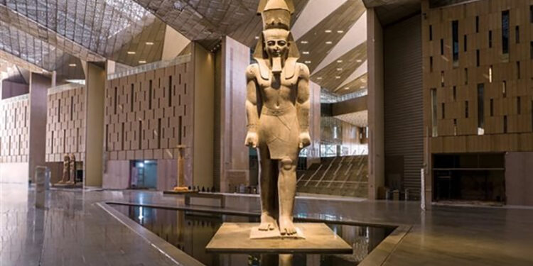 رئيس الوزراء يعلن تأجيل افتتاح المتحف المصري الكبير