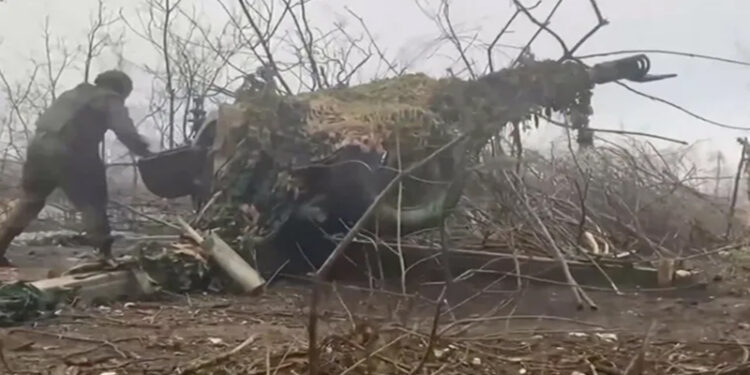 أوكرانيا تقصف مطارات ومنشآت عسكرية هامة داخل روسيا