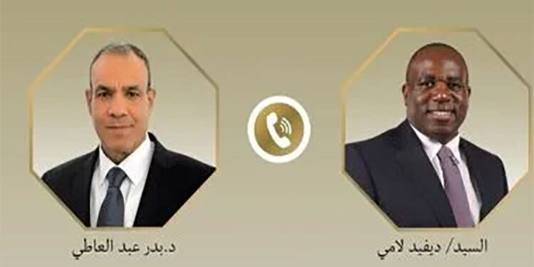 وزير الخارجية والهجرة يتلقى اتصالًا هاتفيًا من وزير خارجية المملكة المتحدة