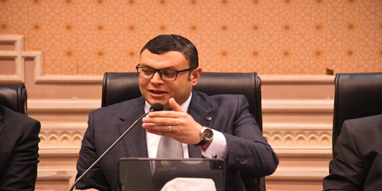 وزير الإسكان يُصدر قرارات إزالة لتعديات ومخالفات بناء بمدينة غرب بورسعيد