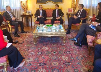 وزير الاتصالات يعقد لقاءات مع مسؤولى شركات ومؤسسات إيطالية لجذب استثمارات فى مجالات التعهيد