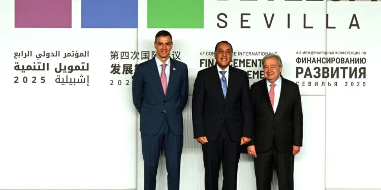 رئيس الوزراء يُشارك في الجلسة الافتتاحية لمؤتمر الأمم المتحدة الرابع لتمويل التنمية