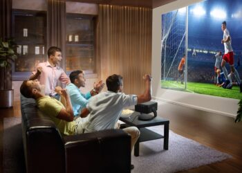 إبسون تحتفل بالذكرى السنوية الـ50 لإطلاق علامتها التجارية