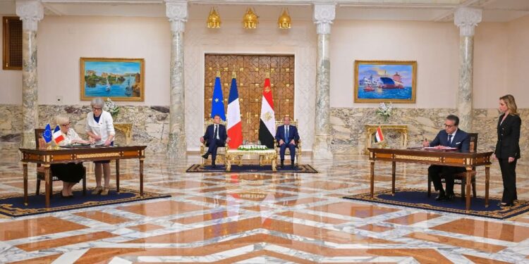 أهم خبير عالمي في زراعة النخاج يزور مستشفى جوستاف روسيه مصر لمدة يومين