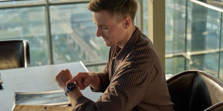 IDC: هواوي تحتل المرتبة الأولى عالميًا في سوق الأجهزة القابلة للارتداء على المعصم