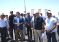 وزير الإسكان يتفقد كوبرى C19 والمدينة التراثية والمنطقة الشاطئية بمدينة العلمين الجديدة