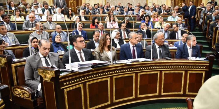 وزير الإسكان يشارك في الجلسة العامة لمجلس النواب لمناقشة مشروع قانون الإيجار القديم