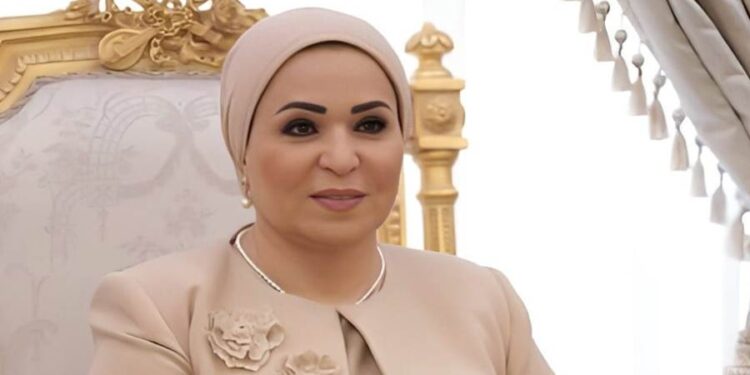 السيدة انتصار السيسى تحيى الهلال الأحمر المصرى على استجابته الإنسانية السريعة خلال عاصفة الإسكندرية