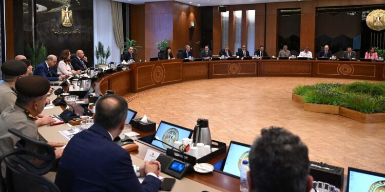 رئيس الوزراء يترأس اجتماع اللجنة العليا لتنظيم فعاليات احتفالية افتتاح المتحف المصري الكبير