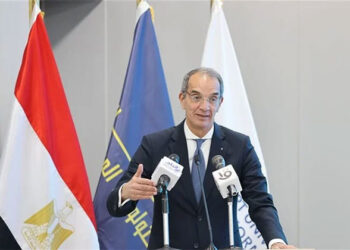 وزير الاتصالات: خدمات الإنترنت تعافت جزئيًا وعودتها كاملة خلال ساعات