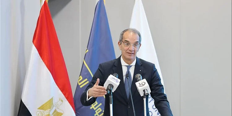 وزير الاتصالات: خدمات الإنترنت تعافت جزئيًا وعودتها كاملة خلال ساعات