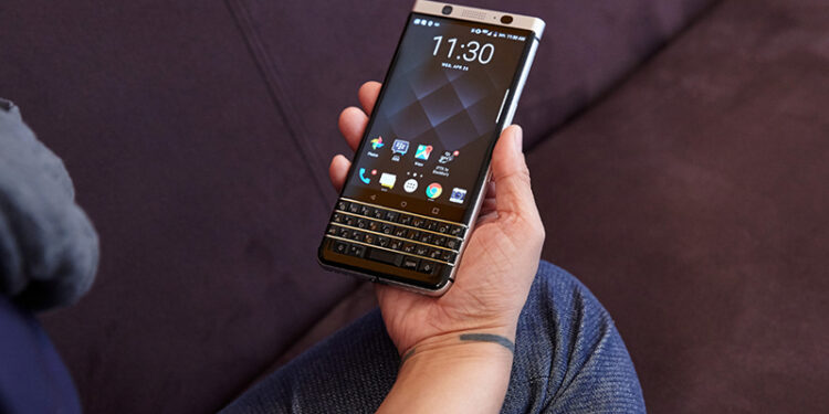 هاتف Keyphone المستوحى من BlackBerry يغزو الأسواق