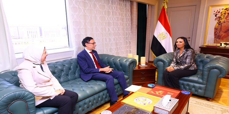 وزيرة التضامن الاجتماعي تلتقي رئيس بعثة اللجنة الدولية للصليب الأحمر