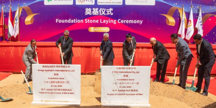باستثمارات تتجاوز 55 مليون دولار.. وضع حجر الأساس لمشروعين صينيين جديدين للمنسوجات بمنطقة السخنة الصناعية