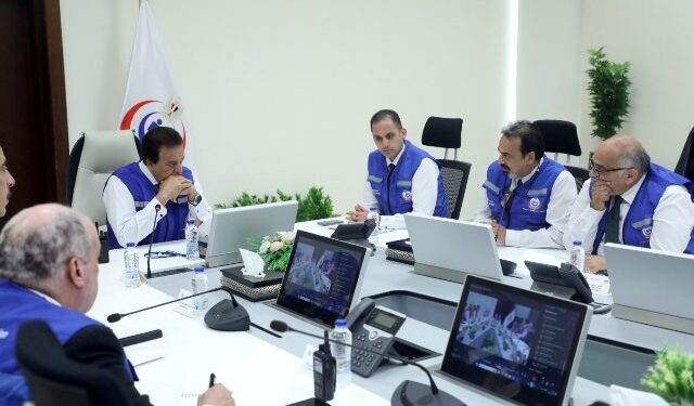 وزير الصحة يترأس غرفة الأزمات لمتابعة تداعيات حريق سنترال رمسيس واستمرارية تقديم الخدمات الصحية