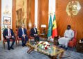 وزير الخارجية والهجرة يسلم رسالة خطية من رئيس الجمهورية إلى رئيس جمهورية السنغال