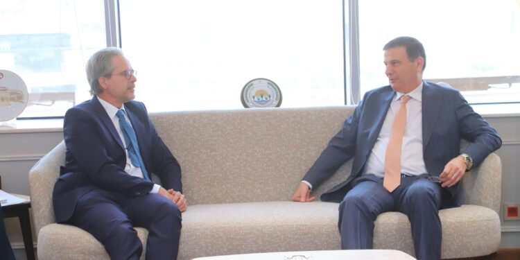 وزير الزراعة يستقبل المستشار الزراعي الهولندي لبحث سبل تعزيز التعاون المشترك