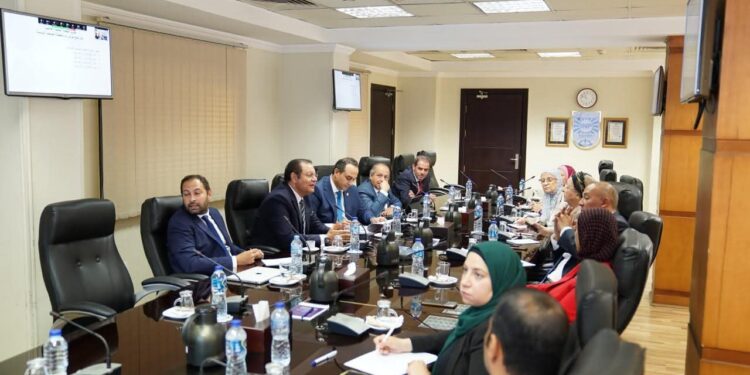 رئيس الرعاية الصحية يشارك في اجتماعات مجموعة عمل الصحة ضمن مشروع “مصر ما بعد 2025”