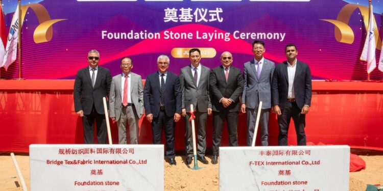 باستثمارات تتجاوز 55 مليون دولار.. وضع حجر الأساس لمشروعين صينيين جديدين للمنسوجات بمنطقة السخنة الصناعية