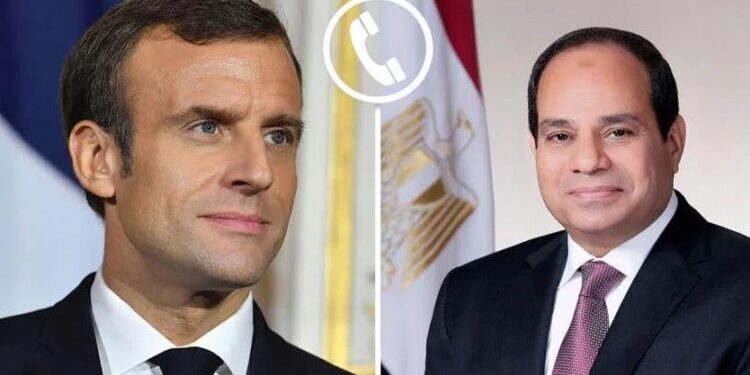 الرئيس السيسي يتلقى اتصال هاتفي من نظيره الفرنسي إيمانويل ماكرون