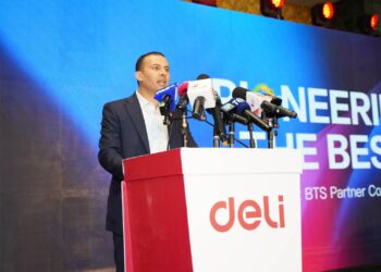 ديلي الصينية تضخ 200 مليون دولار لإنشاء أكبر مصنع للأدوات المكتبية في الشرق الأوسط