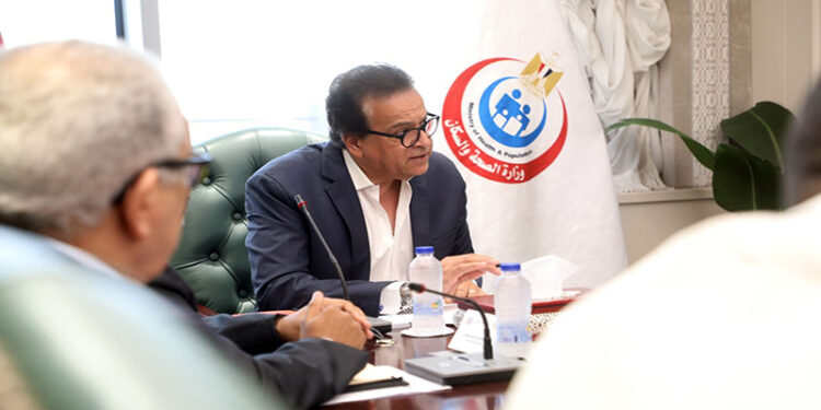 وزير الصحة والسكان يعقد اجتماعًا لمتابعة توافر مخزون آمن من الأدوية بجميع المنشآت الطبية