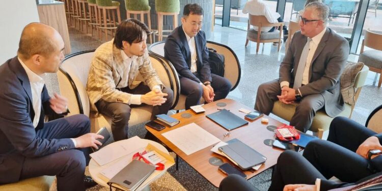 وفد اقتصادية قناة السويس يناقش موعد افتتاح محطة (رورو) غرب بورسعيد مع (تويوتا تسوشو) بطوكيو